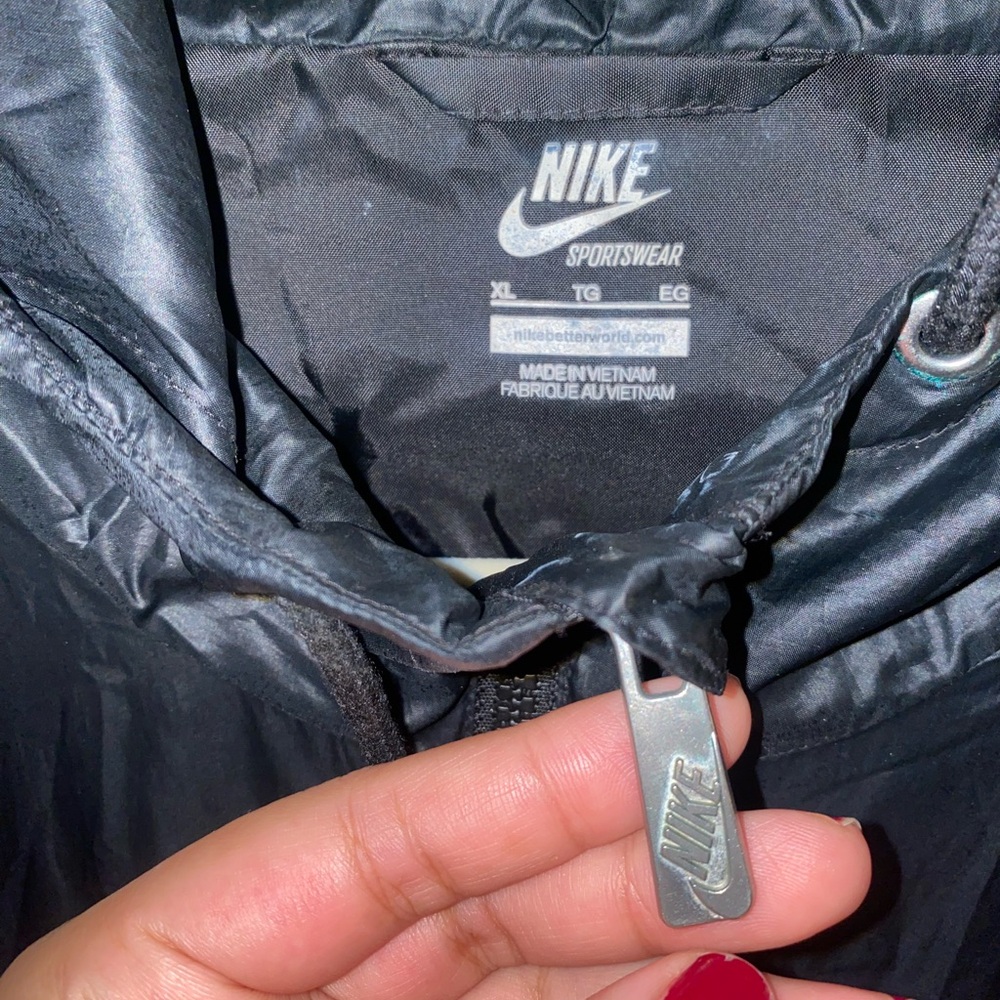 Nike Windrunner Jacket - Picture 4 of 6
